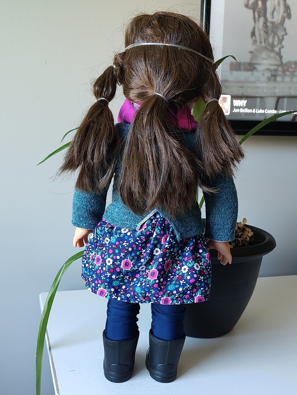 Doll - Picture 7 of 8